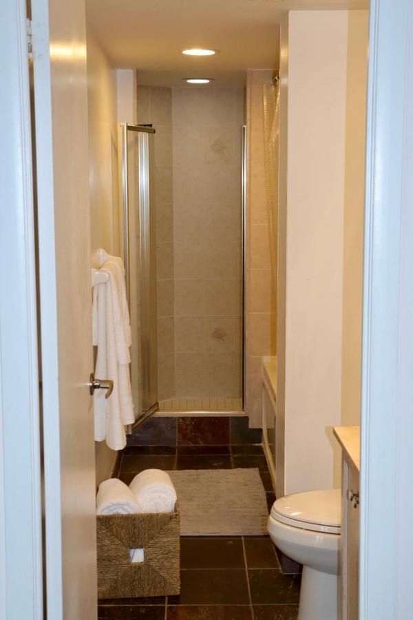 Apartment/2Bedrooms/2 Full Bathrooms/Free parking Toronto Buitenkant foto