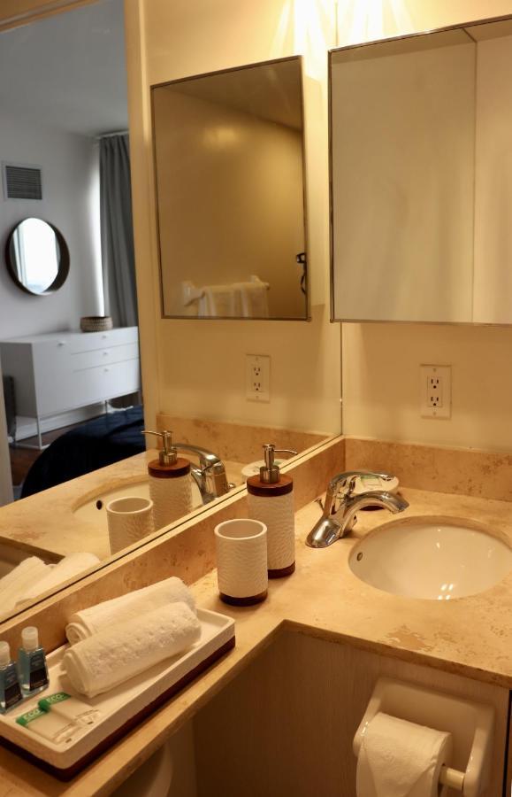 Apartment/2Bedrooms/2 Full Bathrooms/Free parking Toronto Buitenkant foto