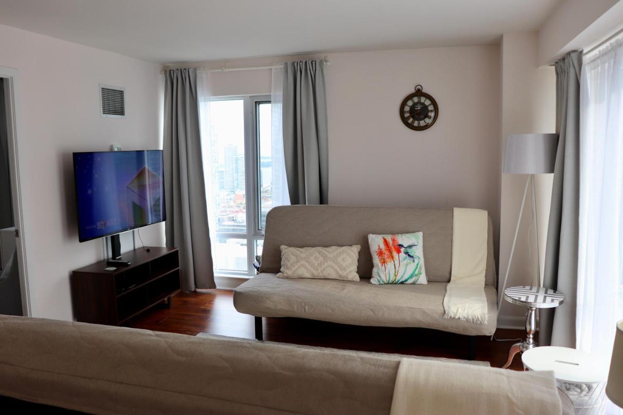 Apartment/2Bedrooms/2 Full Bathrooms/Free parking Toronto Buitenkant foto