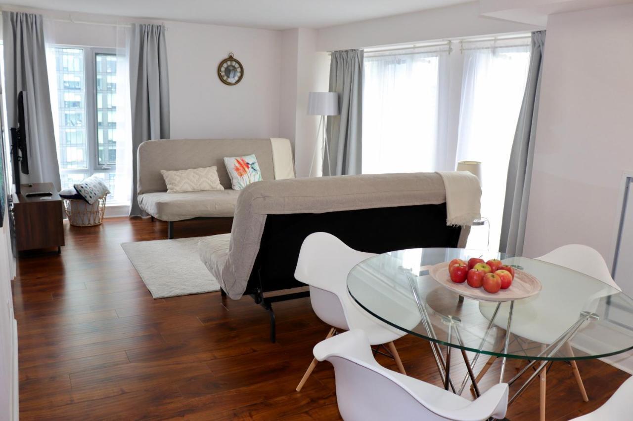 Apartment/2Bedrooms/2 Full Bathrooms/Free parking Toronto Buitenkant foto