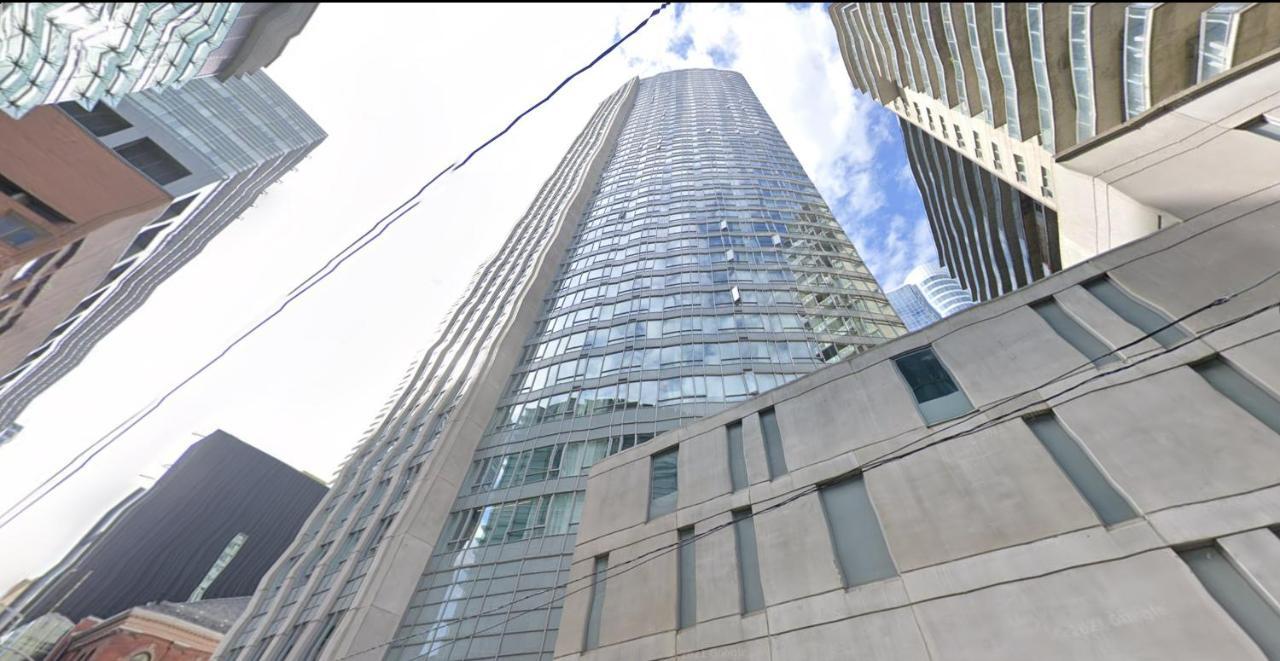 Apartment/2Bedrooms/2 Full Bathrooms/Free parking Toronto Buitenkant foto